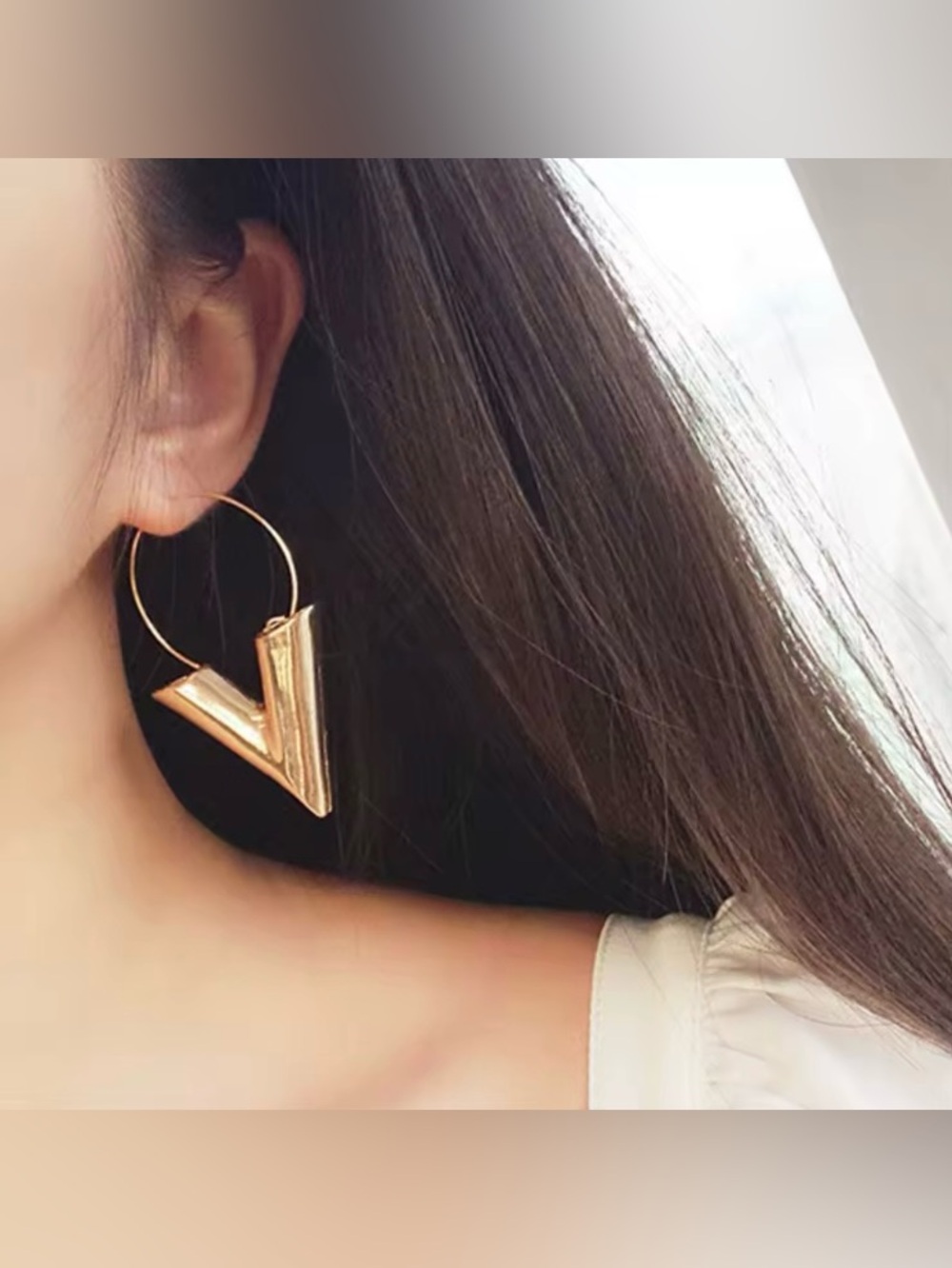 Gold / silver tone V-Shaped Hoop Earrings - Women Jewelry NWT
